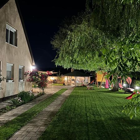 Appartamento Linett Apartman Hajdúszoboszló Esterno foto