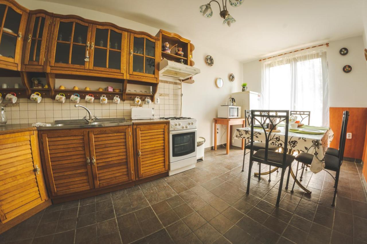 Linett Apartman Hajdúszoboszló Esterno foto